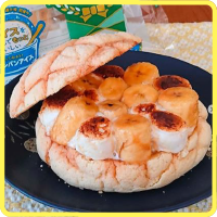 スモアとバナナのタタン風メロンパンサンド